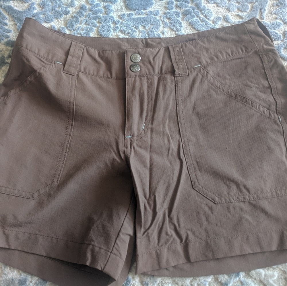 Patagonia shorts. Size 4. Dark brown